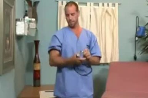 Girth.Brooks\' enormous shlong Solo