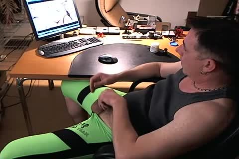 Green Bulge -> White sperm