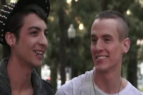 Wthis chabn couple Put It On webcam