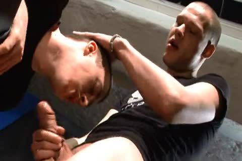 German slut goes for raw fucking