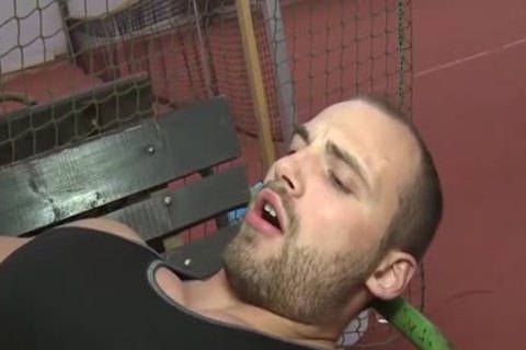 Serve That arse In Public!