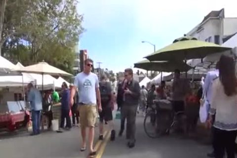 Cruising guy Meets large jock