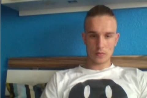 German serf twink bonks His wazoo With A Bottle