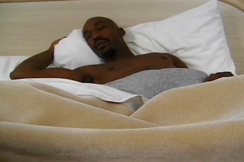 Blackk guy Sucks On A gigantic Balck 10-Pounder Hard