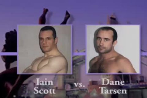 large Wrestling: Iain VS. Dane