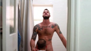 DrillMyHole.com: Muscle hunk gets hard pounding