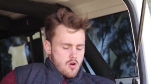 DrillMyHole: Muscled hunk gets a buzz out of rough nailing