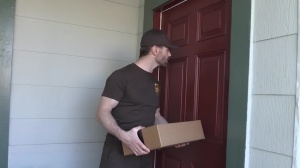 Bromo: Athletic jock rushes masturbation