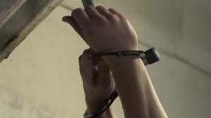 Bromo: Shaved american hunk needs bareback handjob