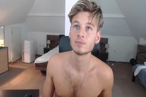Blond stud With Large weenie cam