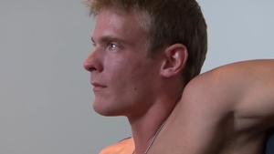 NextDoorCasting - Davey Marks is a muscled brunette