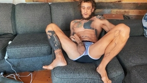 Bromo - Athletic and inked masturbation indoors solo