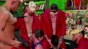 La Casa De Carton – Volumen 1 (money Heist) – Charlie Cherry, Jorge Sainz, Nicholas Bardem,