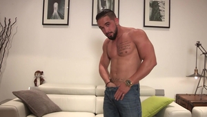 maskurbate: Muscle Man Zack's Post-Ride Performance