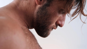 Men: Wrist-Gripping Dom King