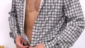 Men: Gooey Gagging For That Hair